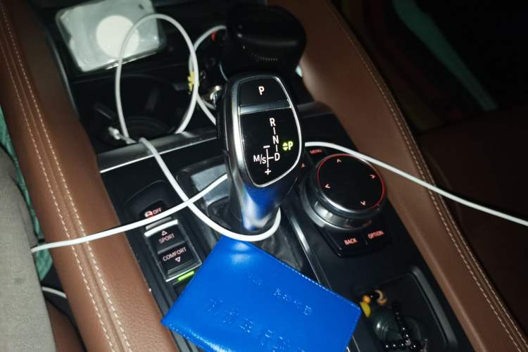 Used BMW X6 2018 xDrive35i Leading Model Gear Lever