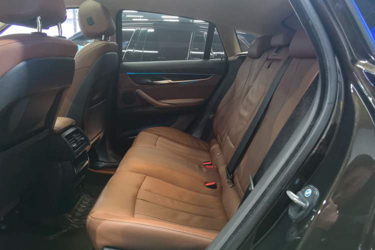 Used BMW X6 2018 xDrive28i Interior 1