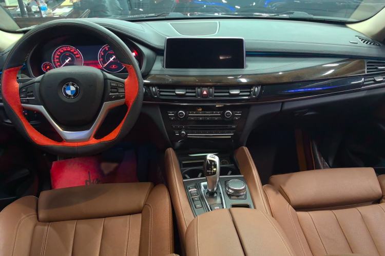 Used BMW X6 2018 xDrive28i Interior 3
