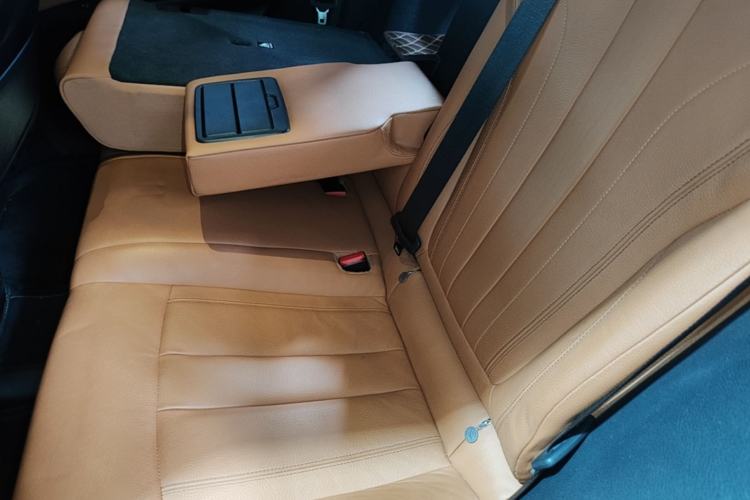 Used BMW X6 2018 xDrive28i Left Rear Seat