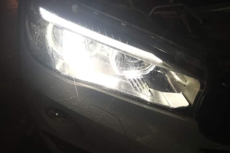 Used BMW X6 2018 xDrive35i Leading Model Right Front Headlight