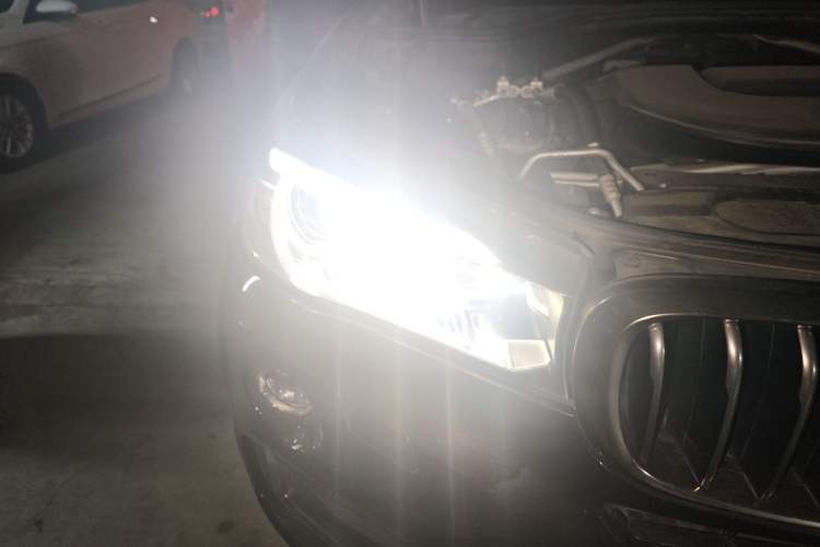 Used BMW X6 2018 xDrive28i Right Front Headlight