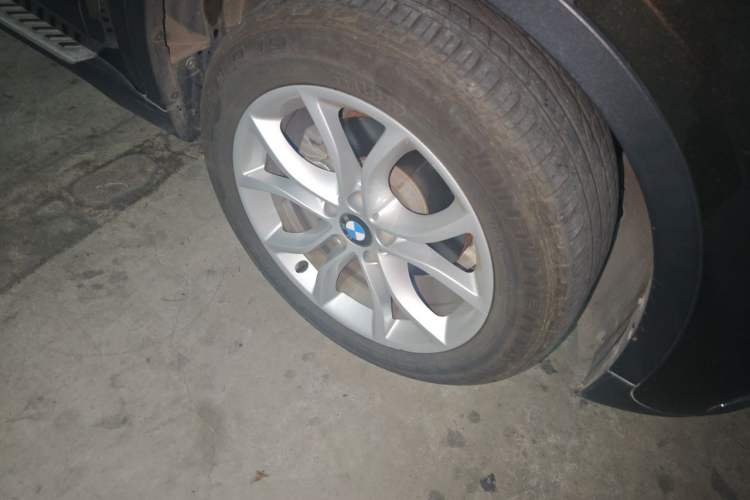 Used BMW X6 2018 xDrive28i Right Front Wheel Hub