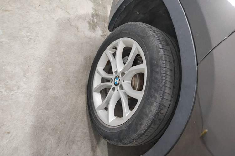 Used BMW X6 2018 xDrive28i Right Rear Wheel Hub