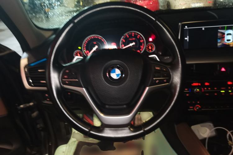 Used BMW X6 2018 xDrive35i Leading Model Steering Wheel