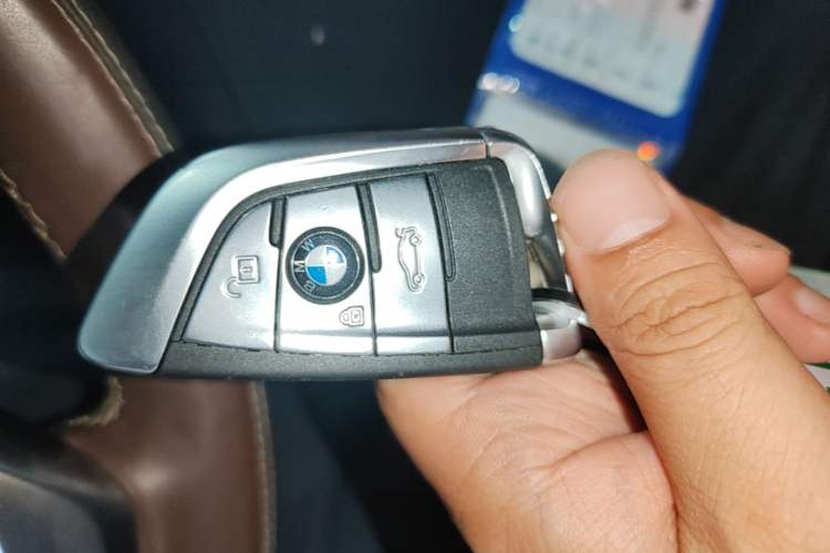 Used BMW X6 2018 xDrive28i Vehicle Key