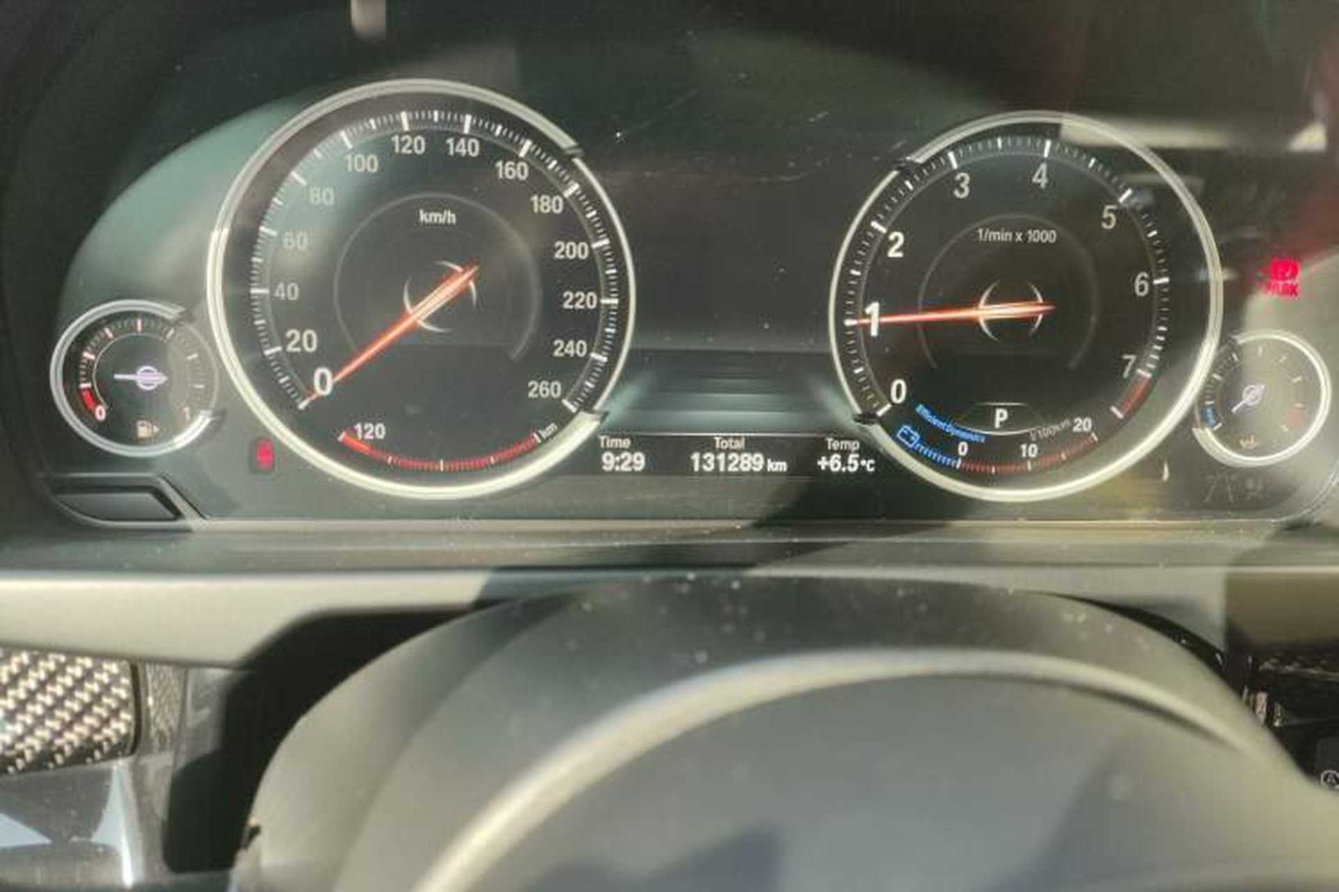 Used BMW X6 2018 xDrive35i Leading Model Odometer Close Up
