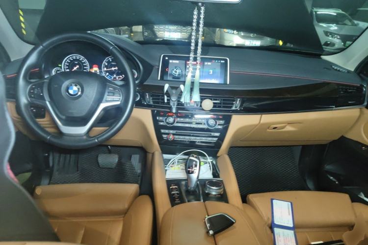 Used BMW X6 2018 xDrive28i Center Console