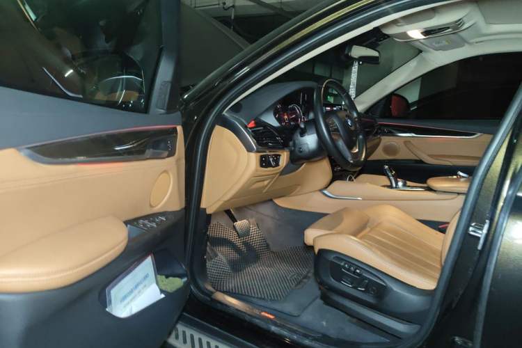 Used BMW X6 2018 xDrive28i Driver Seat