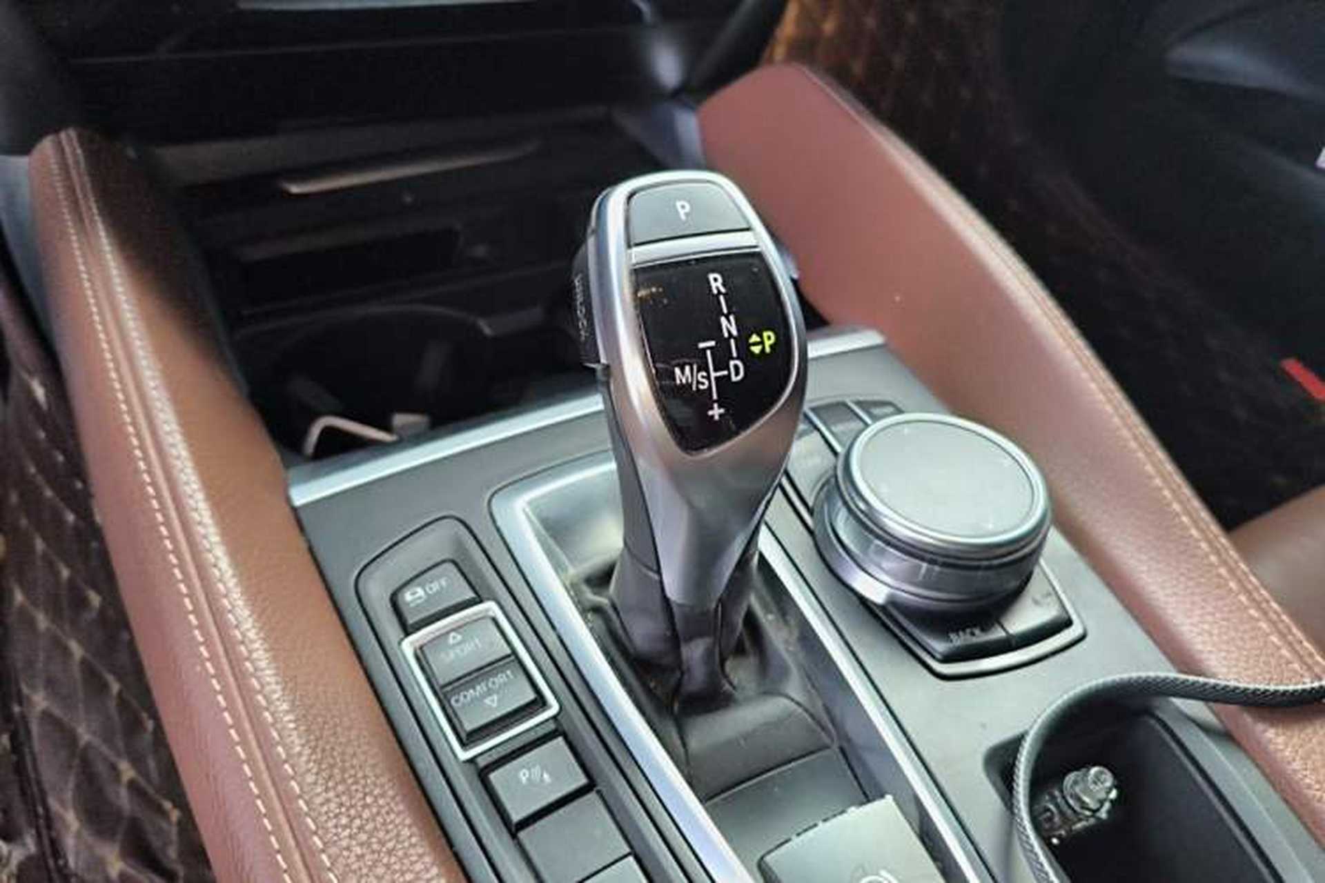 Used BMW X6 2018 xDrive35i Leading Model Gear Lever