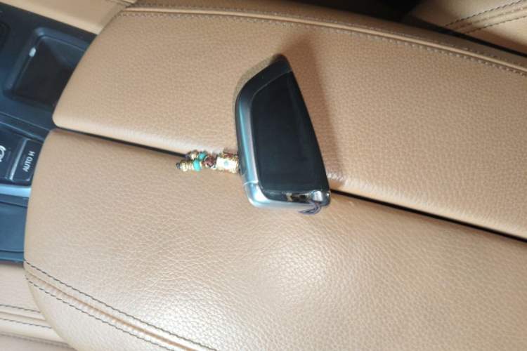 Used BMW X6 2018 xDrive28i Vehicle Key