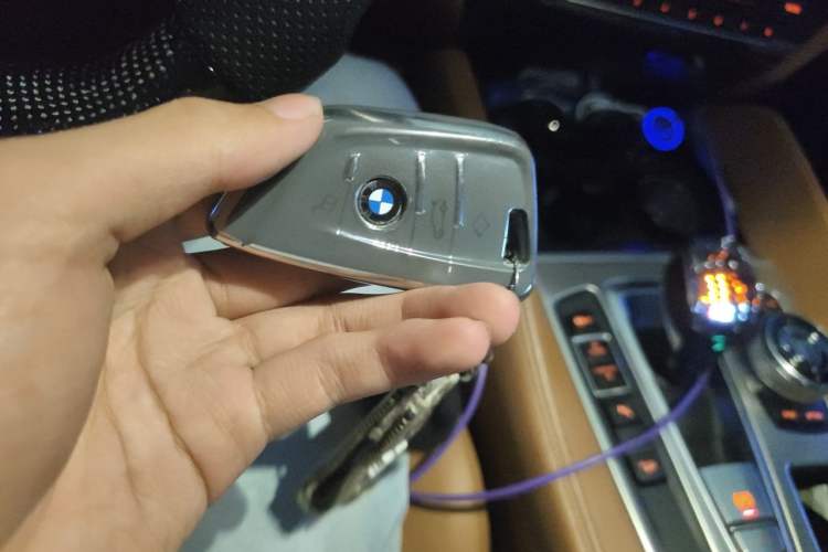 Used BMW X6 2018 xDrive28i Vehicle Key