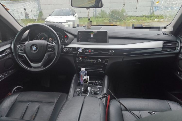 Used BMW X6 2018 xDrive35i Leading Model Center Console