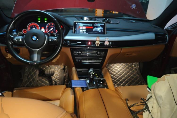 Used BMW X6 2018 xDrive35i M Sport Luxury Edition Center Console