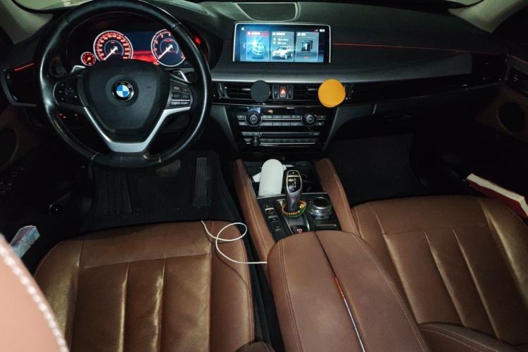 Used BMW X6 2018 xDrive35i Leading Model Center Console