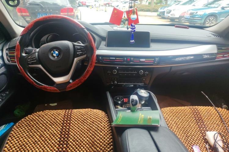 Used BMW X6 2018 xDrive35i Leading Model Center Console