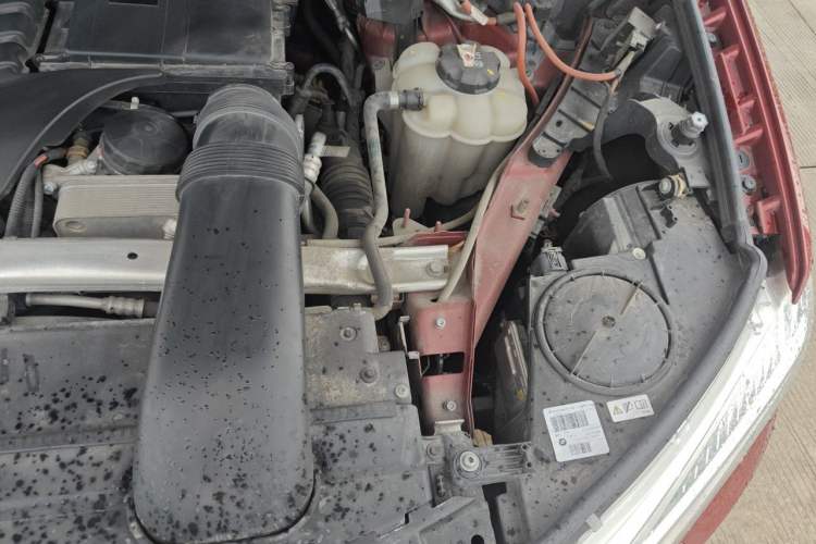 Used BMW X6 2018 xDrive35i Leading Model Engine Bay Left