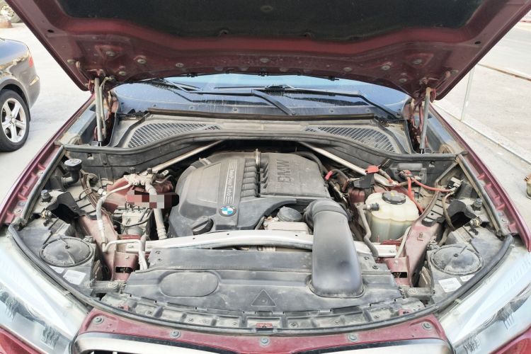 Used BMW X6 2018 xDrive35i Leading Model Engine Bay