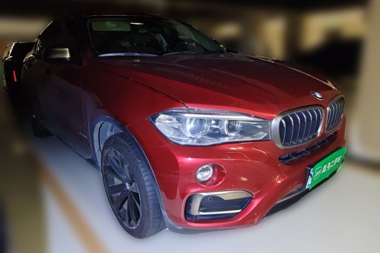 Used BMW X6 2018 xDrive35i Leading Model Front Right 45 Deg
