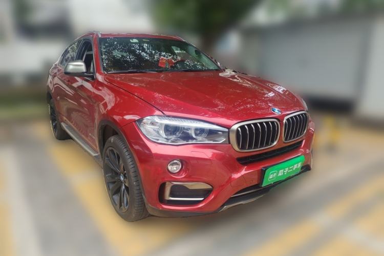 Used BMW X6 2018 xDrive35i Leading Model Front Right 45 Deg