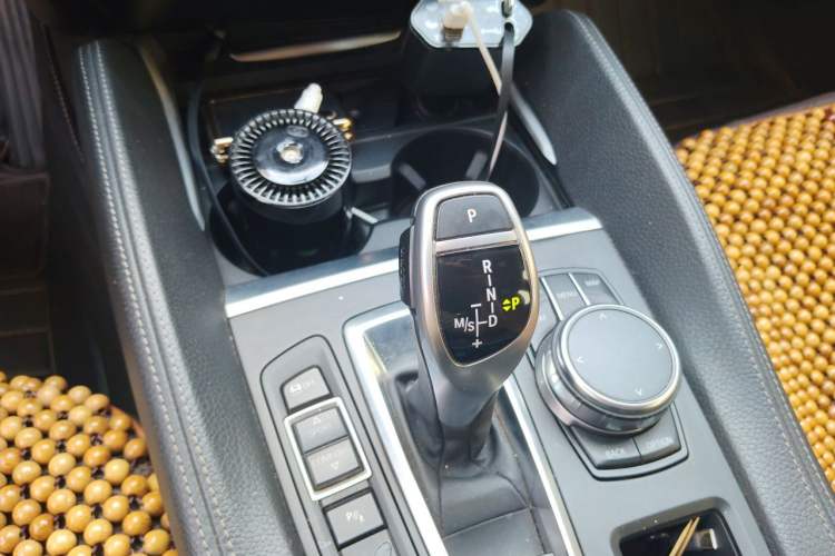 Used BMW X6 2018 xDrive35i Leading Model Gear Lever