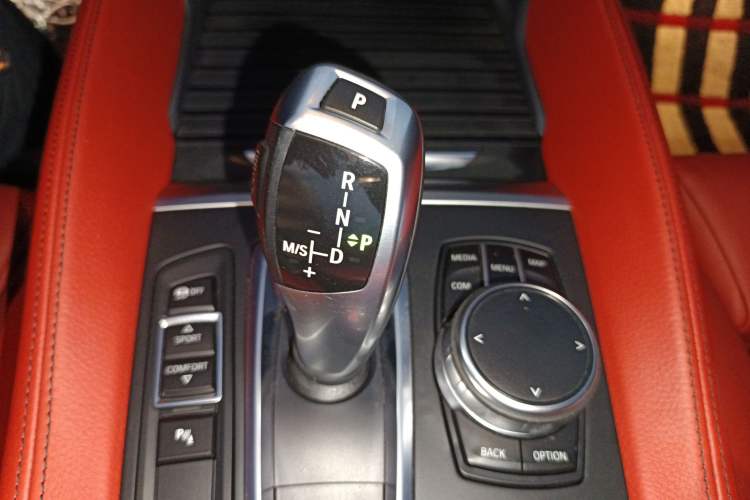 Used BMW X6 2018 xDrive28i Gear Lever