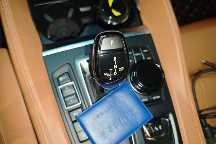 Used BMW X6 2018 xDrive35i M Sport Luxury Edition Gear Lever