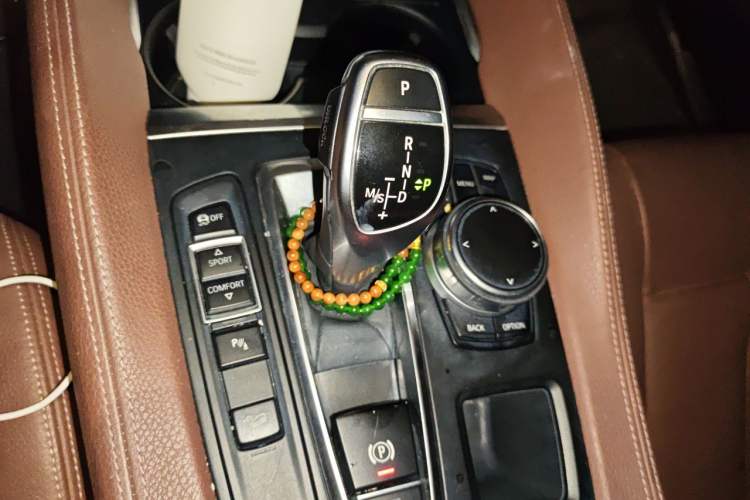 Used BMW X6 2018 xDrive35i Leading Model Gear Lever