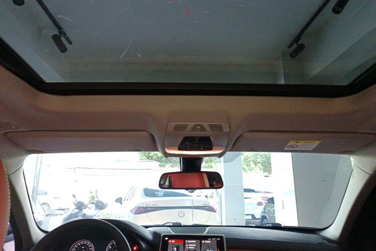 Used BMW X6 2018 xDrive28i Headliner