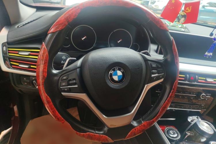 Used BMW X6 2018 xDrive35i Leading Model Steering Wheel