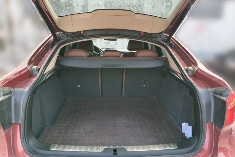 Used BMW X6 2018 xDrive35i Leading Model Trunk