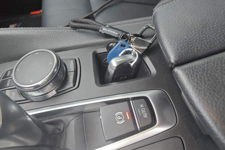 Used BMW X6 2018 xDrive35i Leading Model Vehicle Key