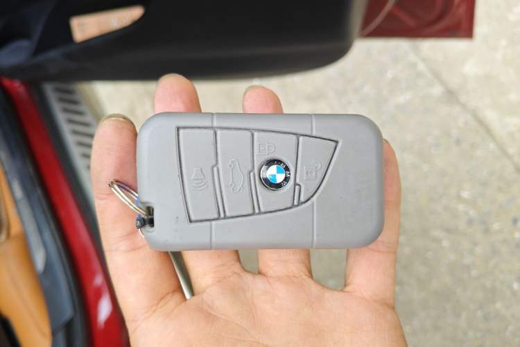 Used BMW X6 2018 xDrive28i Vehicle Key
