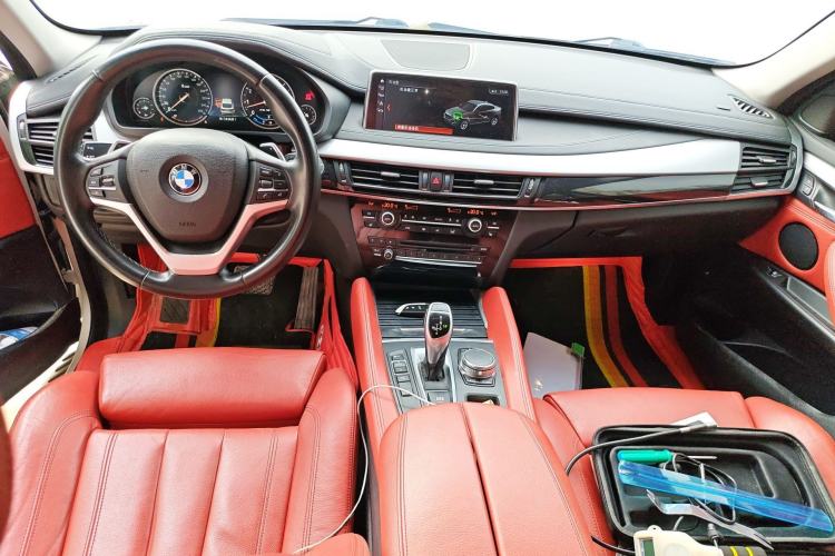 Used BMW X6 2018 xDrive35i Base Model Middle East Center Console