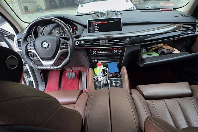 Used BMW X6 2018 xDrive28i Center Console