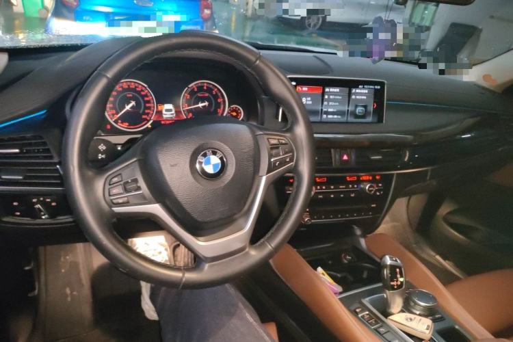 Used BMW X6 2018 xDrive28i Center Console