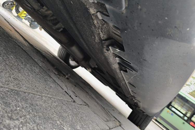 Used BMW X6 2018 xDrive28i Chassis Front Left