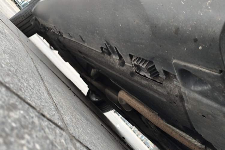 Used BMW X6 2018 xDrive28i Chassis Front Right