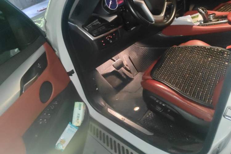 Used BMW X6 2018 xDrive35i Base Model Middle East Driver Seat