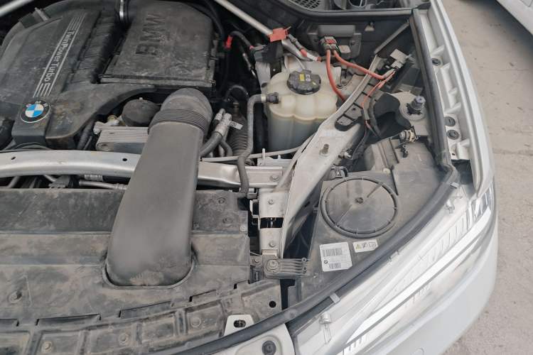 Used BMW X6 2018 xDrive35i Leading Model Engine Bay Left