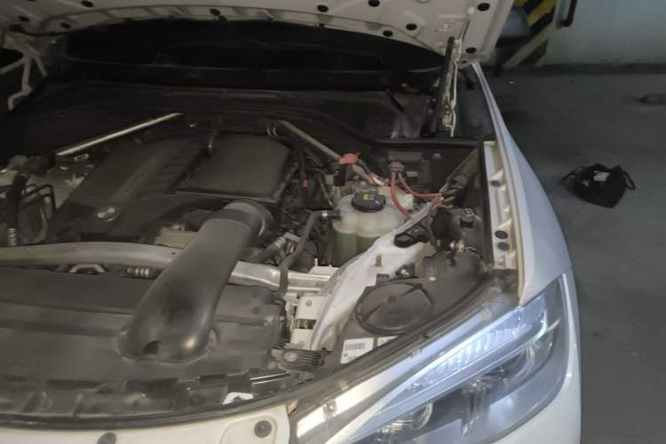Used BMW X6 2018 xDrive35i Leading Model Engine Bay Left