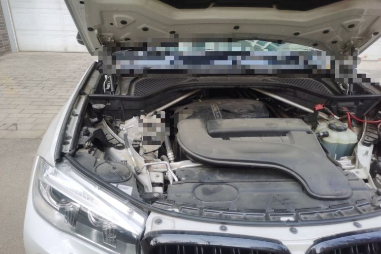 Used BMW X6 2018 xDrive28i Engine Bay Right