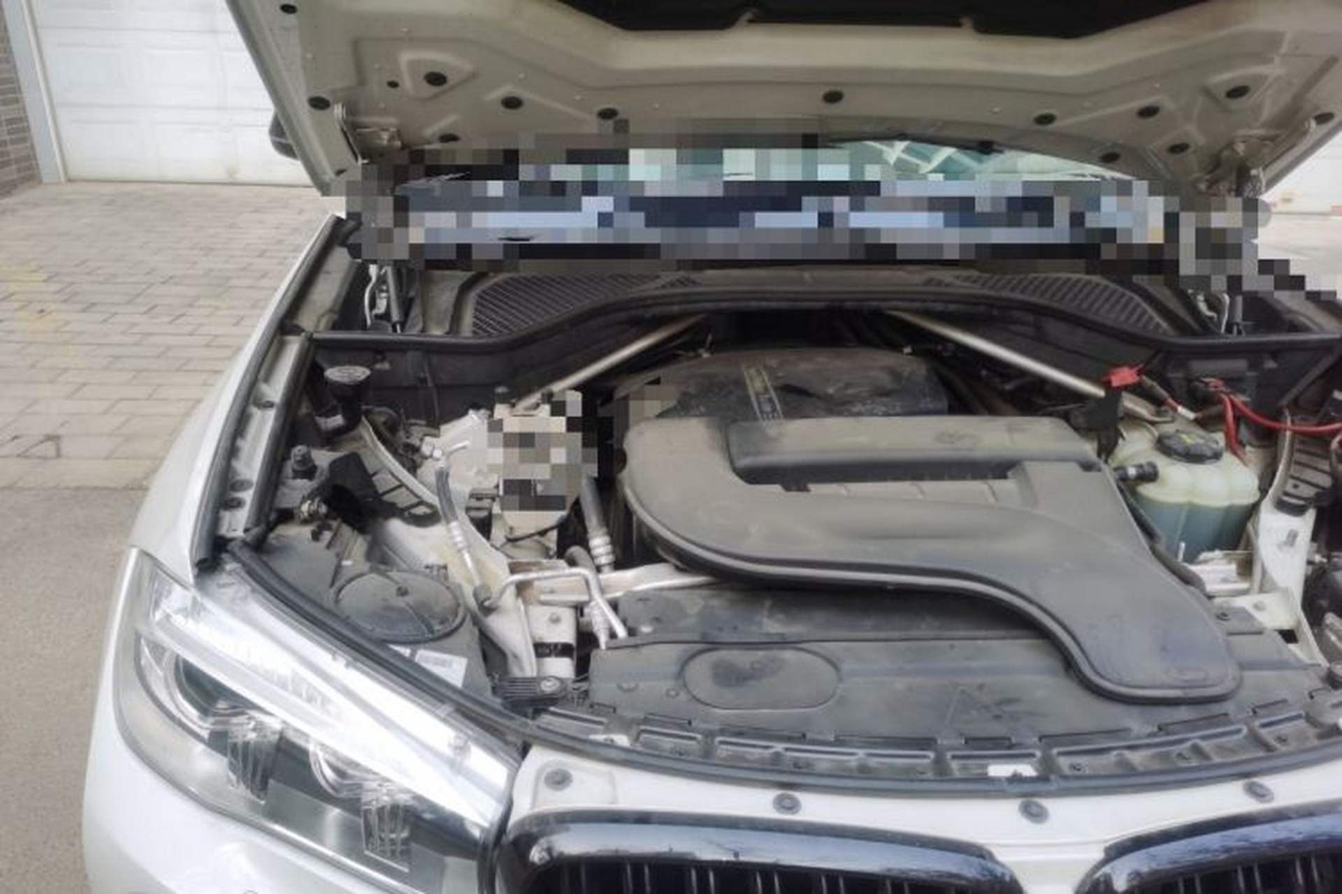 Used BMW X6 2018 xDrive28i Engine Bay Right