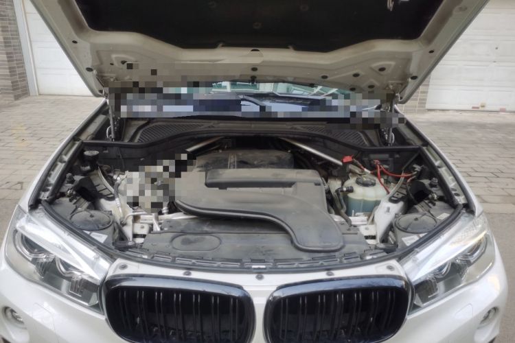 Used BMW X6 2018 xDrive28i Engine Bay
