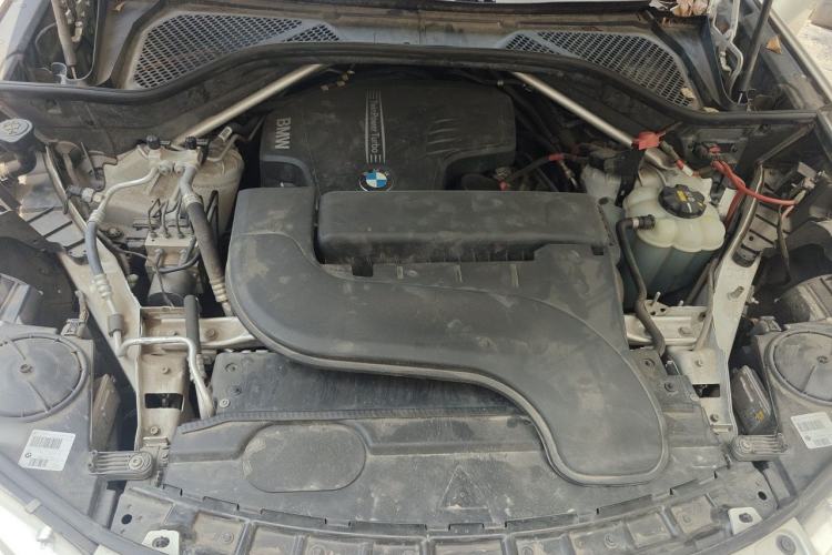 Used BMW X6 2018 xDrive28i Engine Bay