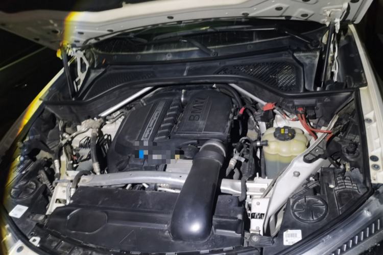 Used BMW X6 2018 xDrive35i Base Model Middle East Engine Bay