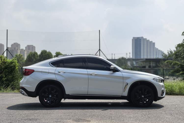 Used BMW X6 2018 xDrive35i Leading Model Exterior 3