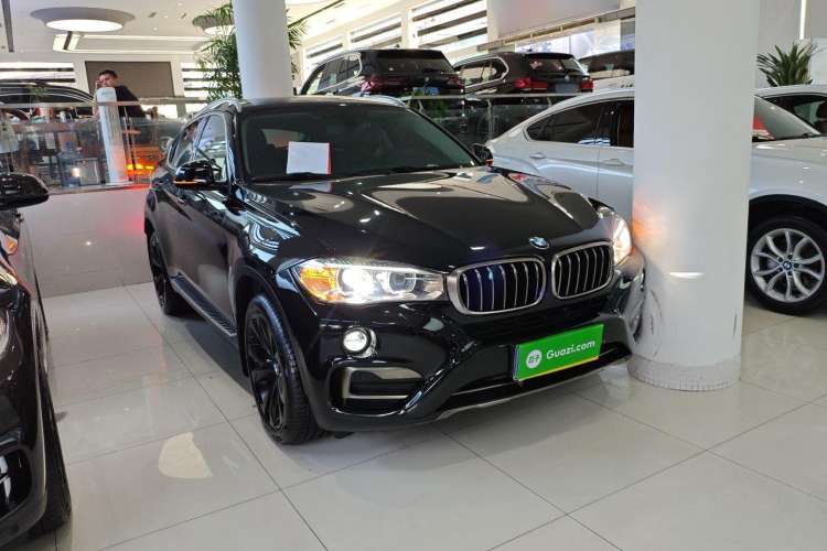 Used BMW X6 2018 xDrive35i Leading Model Front Right 45 Deg