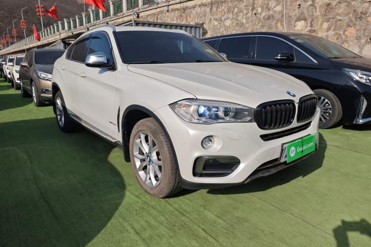 Used BMW X6 2018 xDrive28i Front Right 45 Deg