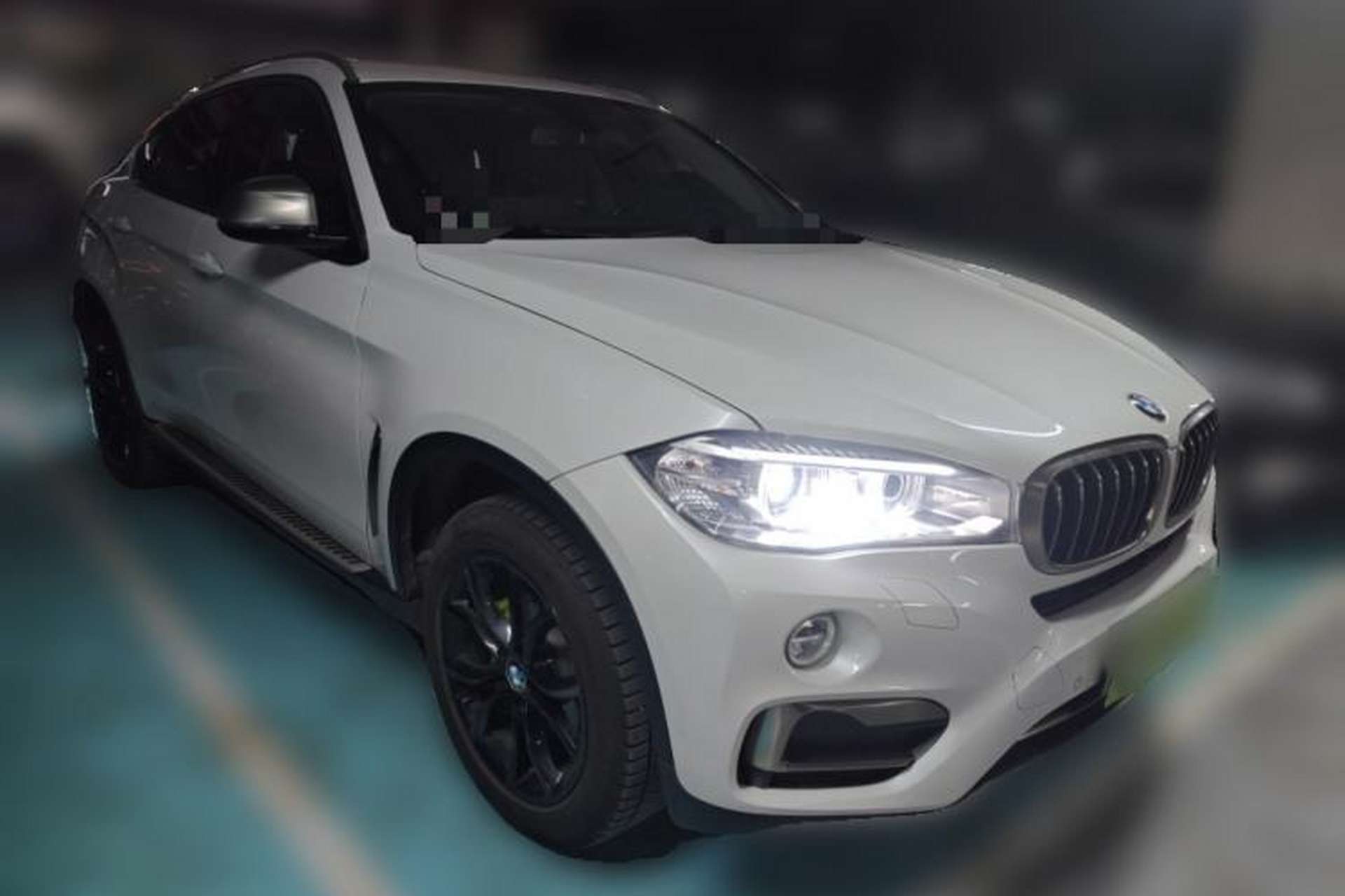 Used BMW X6 2018 xDrive28i Front Right 45 Deg